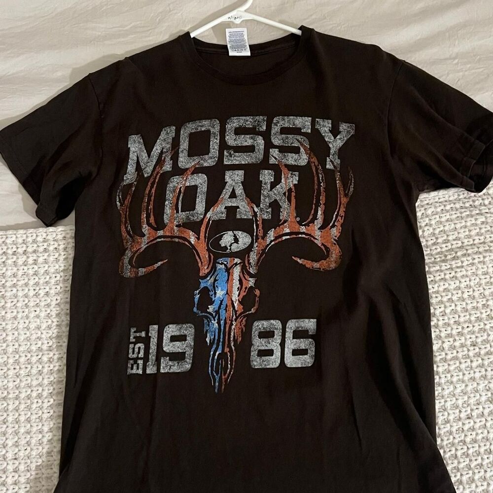 Mossy-oak Men's Black and Brown T-shirt